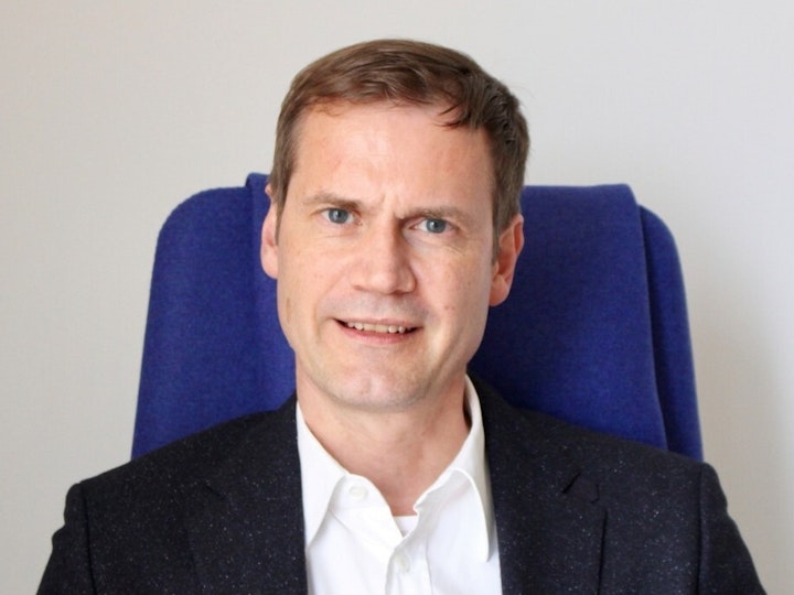 Dr Rainer Shultz
