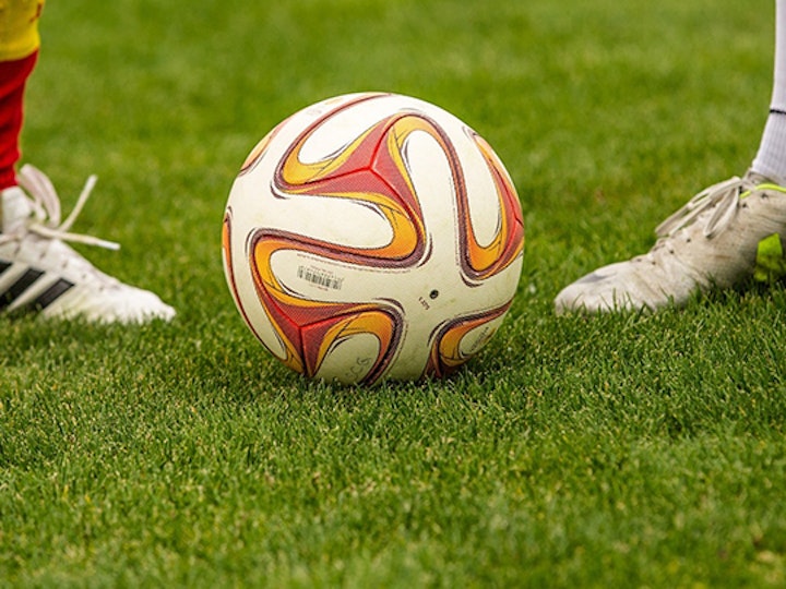 Football boots feature size