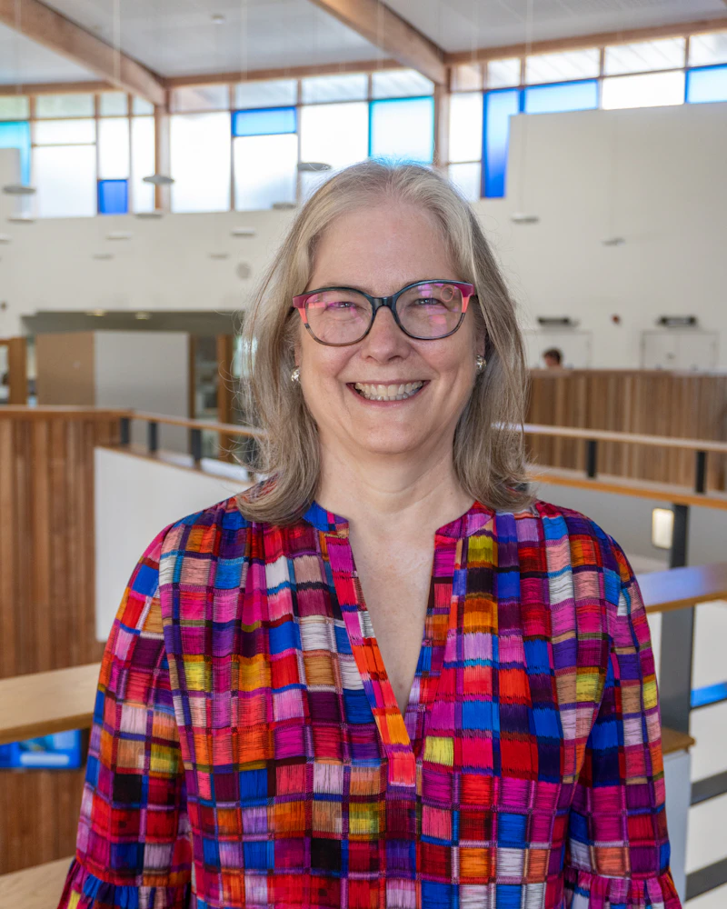 Dr Kelly Sloan