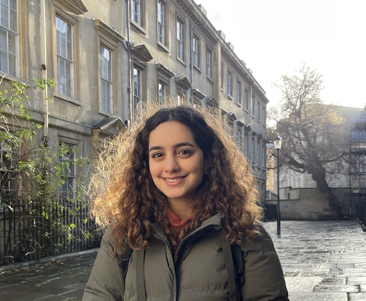 Niusha Akbari Saneh Photo